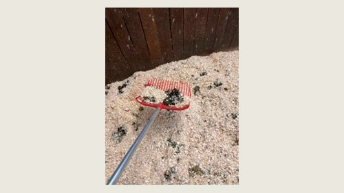 Strøelse i hestestald