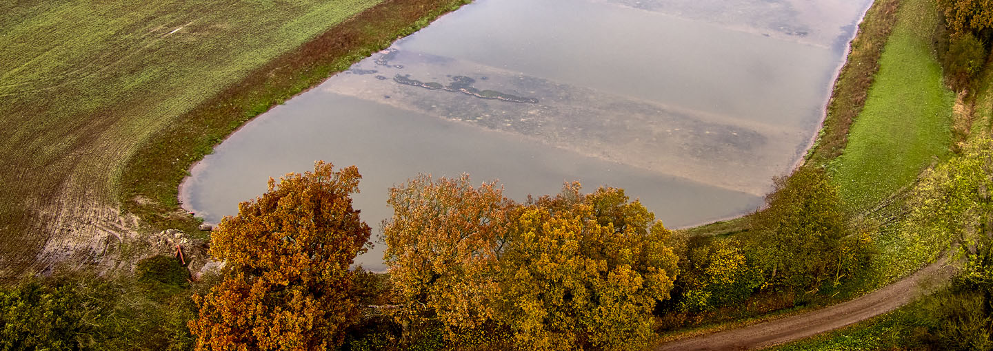 Luftfoto af et minivådområde