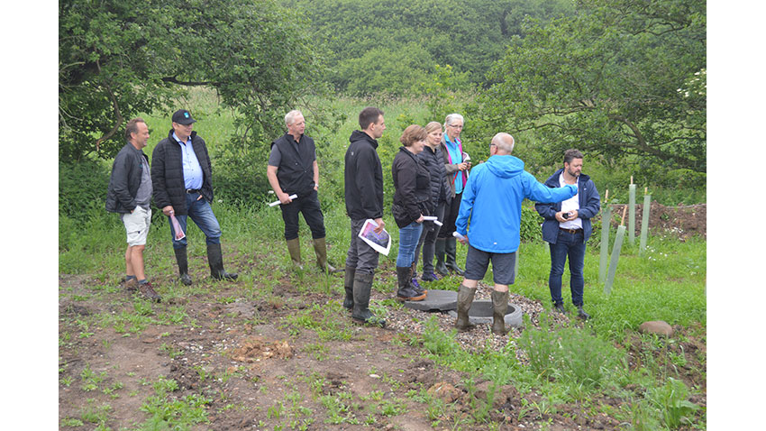 Meeting between all stakeholders. Farmers, universities, agencies, catchment officers and the advisory 