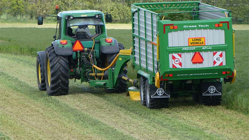 Helgræshøst med MaksiGrass