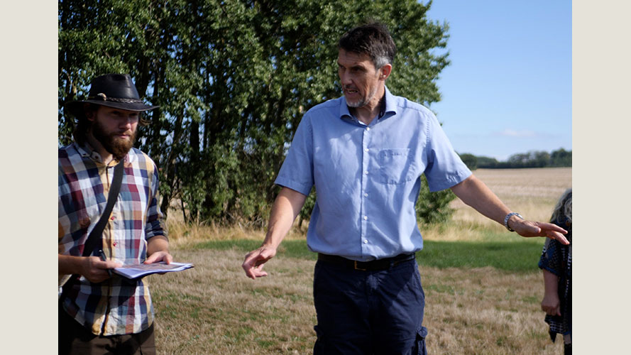 Universitet er i øjeblikket i gang med at samle det fundament af viden, som værktøjet skal bygges ovenpå.
